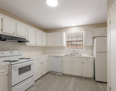 600 Palm Street - Photo Thumbnail 9