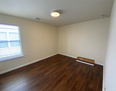 19510 Remington Martin Drive - Photo Thumbnail 16