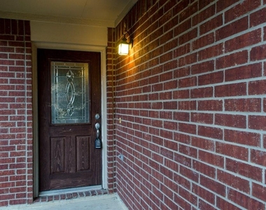 19510 Remington Martin Drive - Photo Thumbnail 2