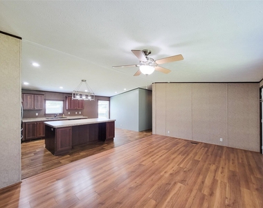 26806 N Marek Lane - Photo Thumbnail 3