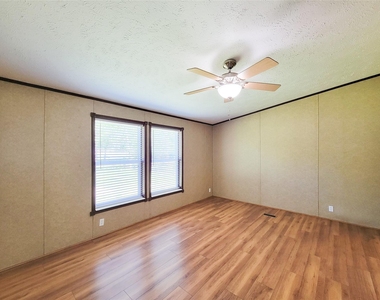 26806 N Marek Lane - Photo Thumbnail 16