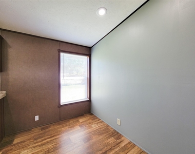 26806 N Marek Lane - Photo Thumbnail 7