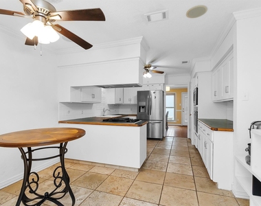 11634 Southlake Drive - Photo Thumbnail 15