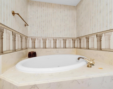 11634 Southlake Drive - Photo Thumbnail 21