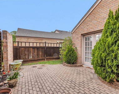 11634 Southlake Drive - Photo Thumbnail 1