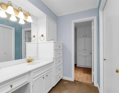 11634 Southlake Drive - Photo Thumbnail 24