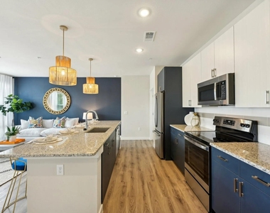 1800 Central Pine Street - Photo Thumbnail 5