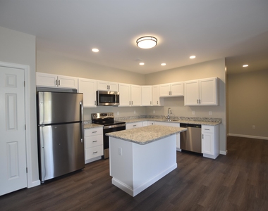 217 Rockingham - Photo Thumbnail 2