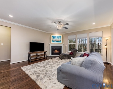 1712 James Overlook Drive - Photo Thumbnail 7