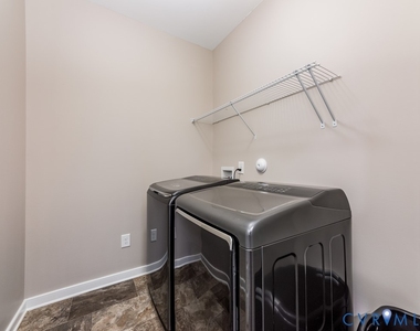 1712 James Overlook Drive - Photo Thumbnail 22