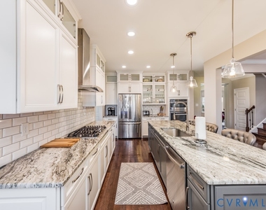 1712 James Overlook Drive - Photo Thumbnail 9