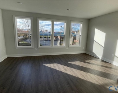 10120 All Star Blvd Lane - Photo Thumbnail 2