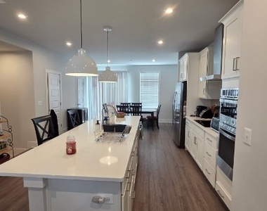 10120 All Star Blvd Lane - Photo Thumbnail 5