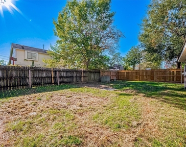 4907 Fox Hollow Boulevard - Photo Thumbnail 11