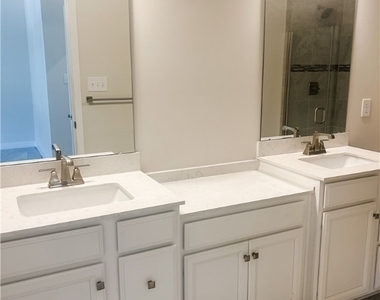 14352 Colonyhouse Boulevard - Photo Thumbnail 4