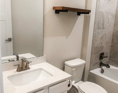14352 Colonyhouse Boulevard - Photo Thumbnail 8