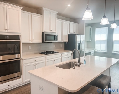 14352 Colonyhouse Boulevard - Photo Thumbnail 3