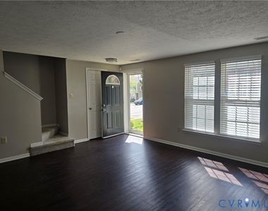 7740 Pomeroy Court - Photo Thumbnail 2