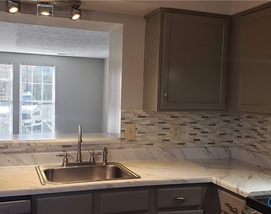 7740 Pomeroy Court - Photo Thumbnail 4