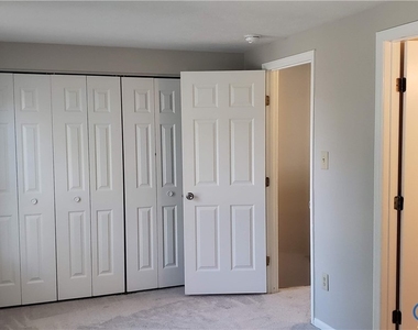 7740 Pomeroy Court - Photo Thumbnail 10