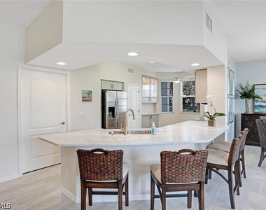 9030 Las Maderas Drive - Photo Thumbnail 2