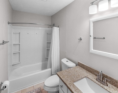 16766 Lake Circle - Photo Thumbnail 16