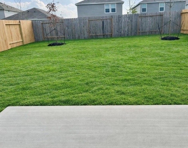 15043 Ronan Drive - Photo Thumbnail 10