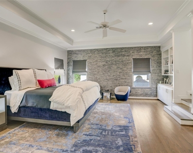 4806 Wedgewood Drive - Photo Thumbnail 11