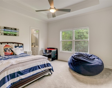 4806 Wedgewood Drive - Photo Thumbnail 15