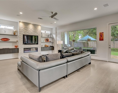 4806 Wedgewood Drive - Photo Thumbnail 9