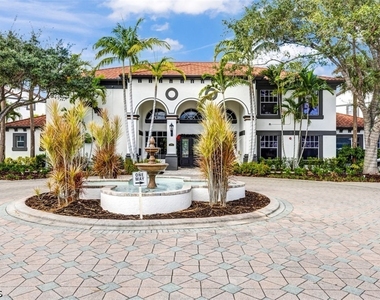 7915 Preserve Circle - Photo Thumbnail 18