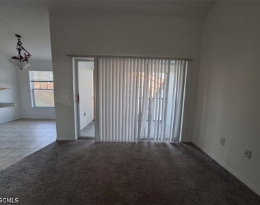 7915 Preserve Circle - Photo Thumbnail 4