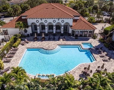 7915 Preserve Circle - Photo Thumbnail 28