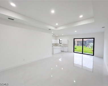 4333 Nw 34th Lane - Photo Thumbnail 7