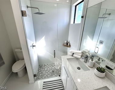 4333 Nw 34th Lane - Photo Thumbnail 18