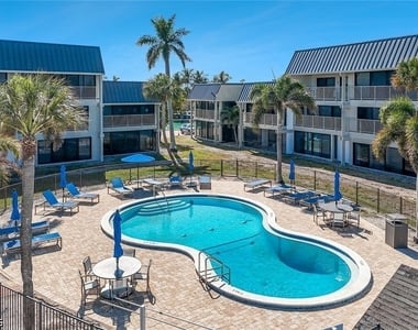 760 Sextant Drive - Photo Thumbnail 9