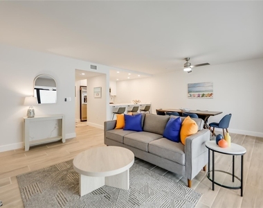 760 Sextant Drive - Photo Thumbnail 17