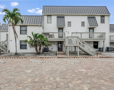 760 Sextant Drive - Photo Thumbnail 3