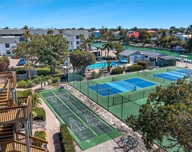 760 Sextant Drive - Photo Thumbnail 13