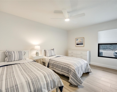 760 Sextant Drive - Photo Thumbnail 32