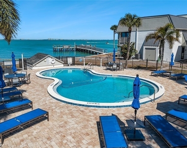 760 Sextant Drive - Photo Thumbnail 4