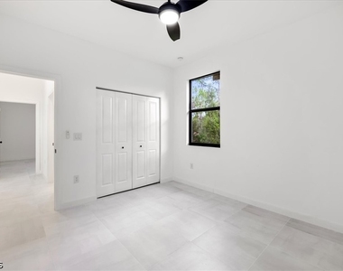 1006 Hamilton Avenue - Photo Thumbnail 14