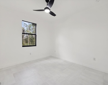 1006 Hamilton Avenue - Photo Thumbnail 15
