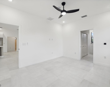 1006 Hamilton Avenue - Photo Thumbnail 8