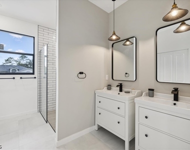 1006 Hamilton Avenue - Photo Thumbnail 9