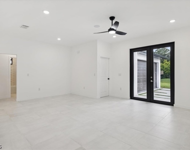 1006 Hamilton Avenue - Photo Thumbnail 6