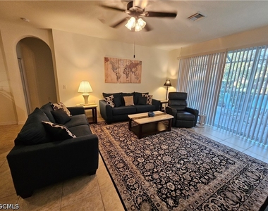 10457 Materita Drive - Photo Thumbnail 2