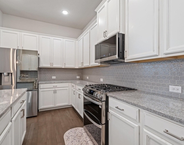 27022 Brighton Valley Way - Photo Thumbnail 4