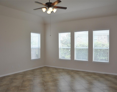8161 Tranquil Lake Way - Photo Thumbnail 15
