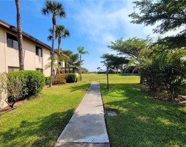 1064 Villa Drive - Photo Thumbnail 2